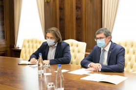 Ce a „furat” Igor Grosu de la Dumitru Alaiba
